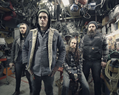 Graves At Sea – The Curse That Is
